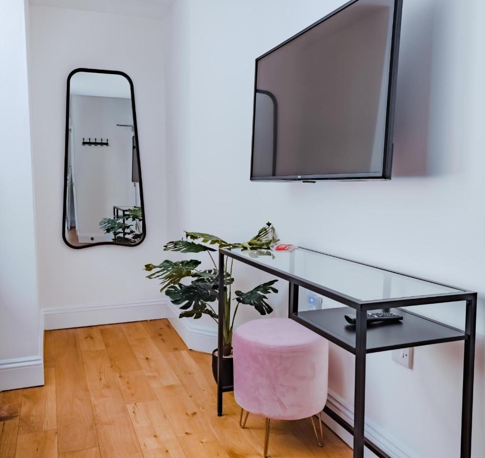 Classic Studio Apartment เคมบริดจ์ ภายนอก รูปภาพ